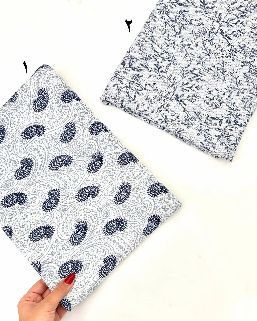 شال سرمه ای سفید